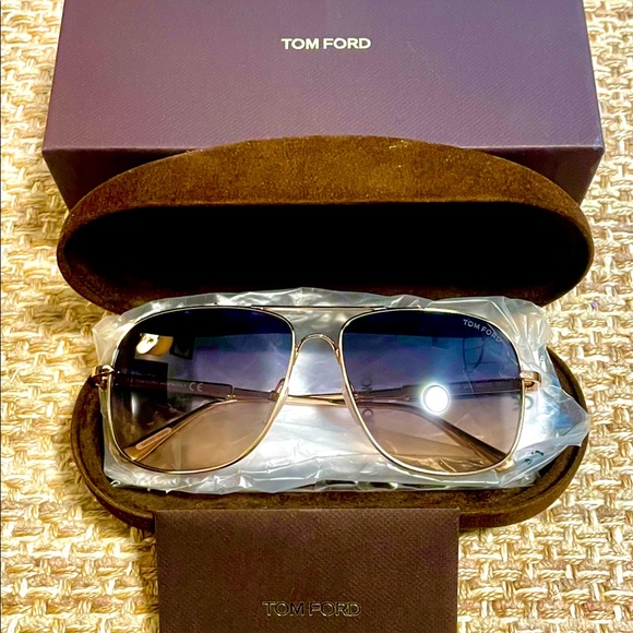 COPY - Tom Ford Sunnies